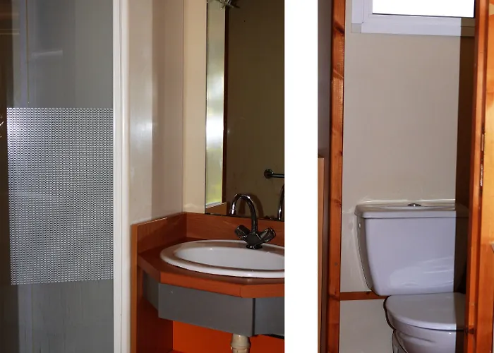 Parque De Campismo Orbitur Gala 캠프장